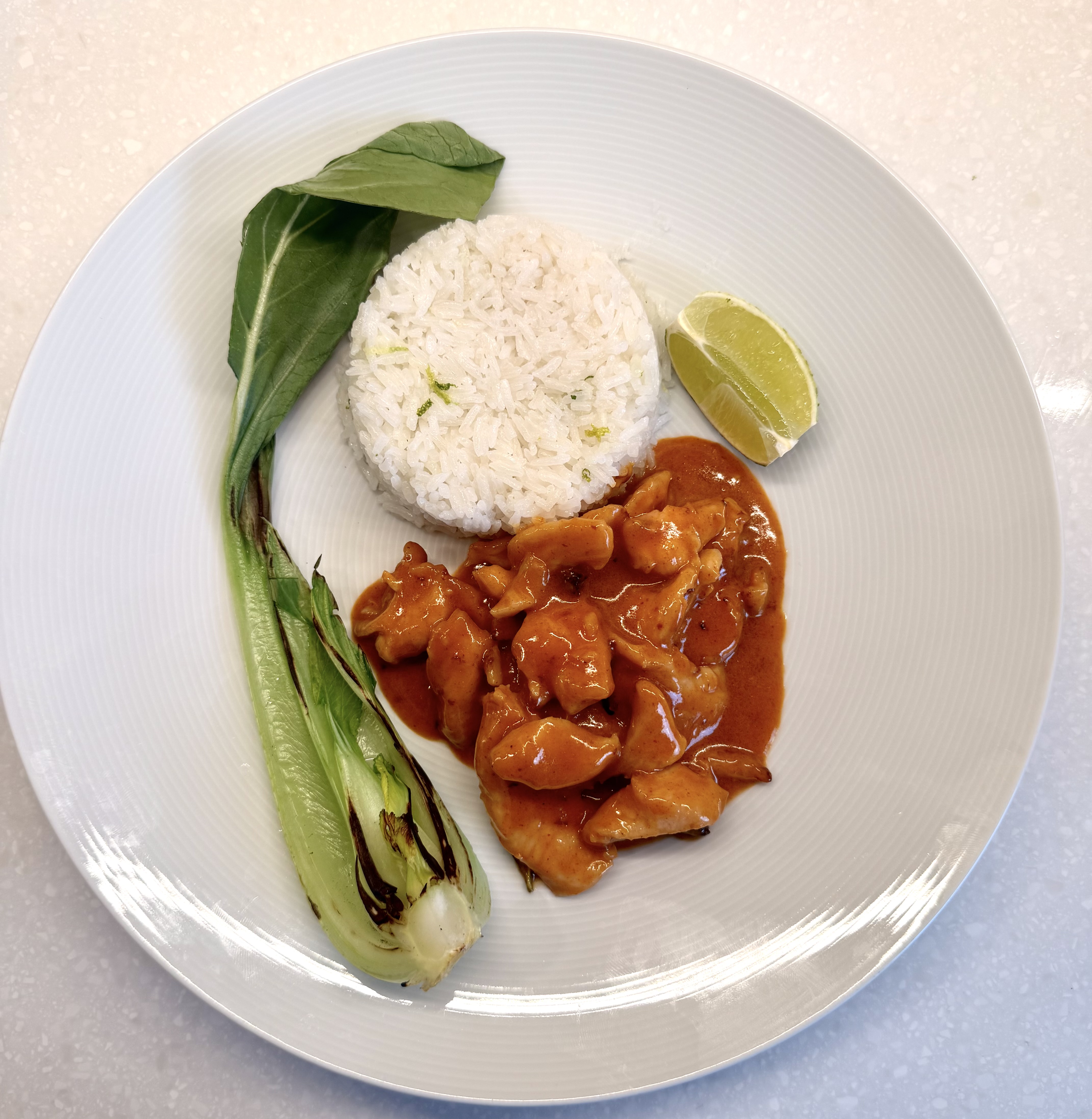 Kycklinglårfilé i röd curry